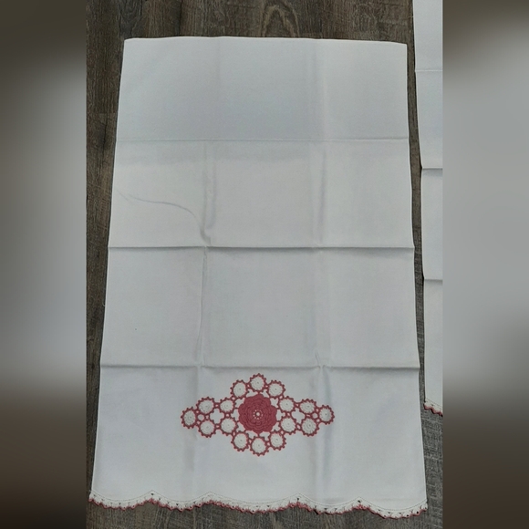 Hand Embroidered Crochet Pillow Cases Floral Cottage Core Vintage Pair Large - Picture 2 of 6